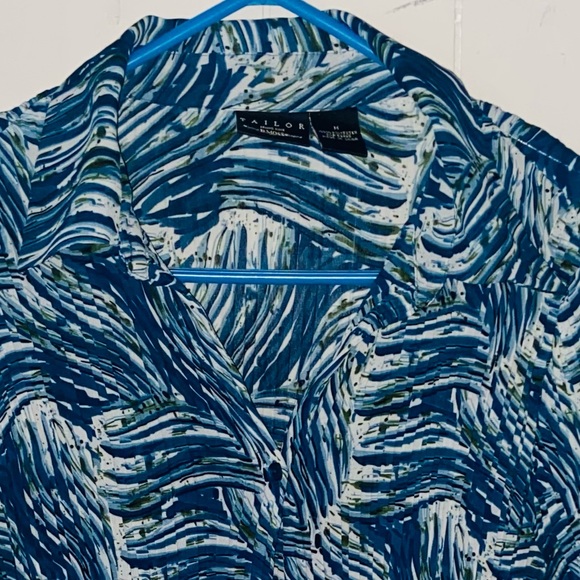 Beautiful TAILOR B.MOSS Lightweight flowy silken pleated flared top size M - Picture 9 of 9